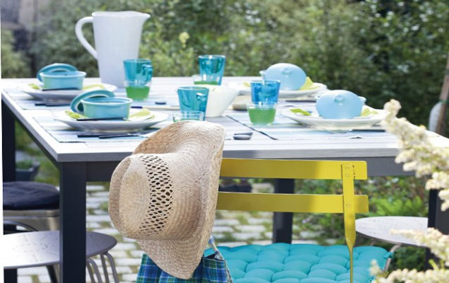 conseils-juillet-table-ete-bleue