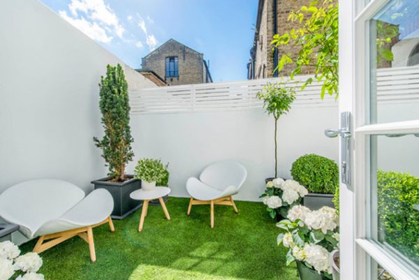 Garden staging avec Maison à Vendre sur M6