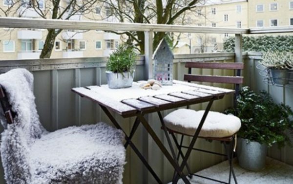 Balcon en hiver, 10 astuces pour le faire vivre